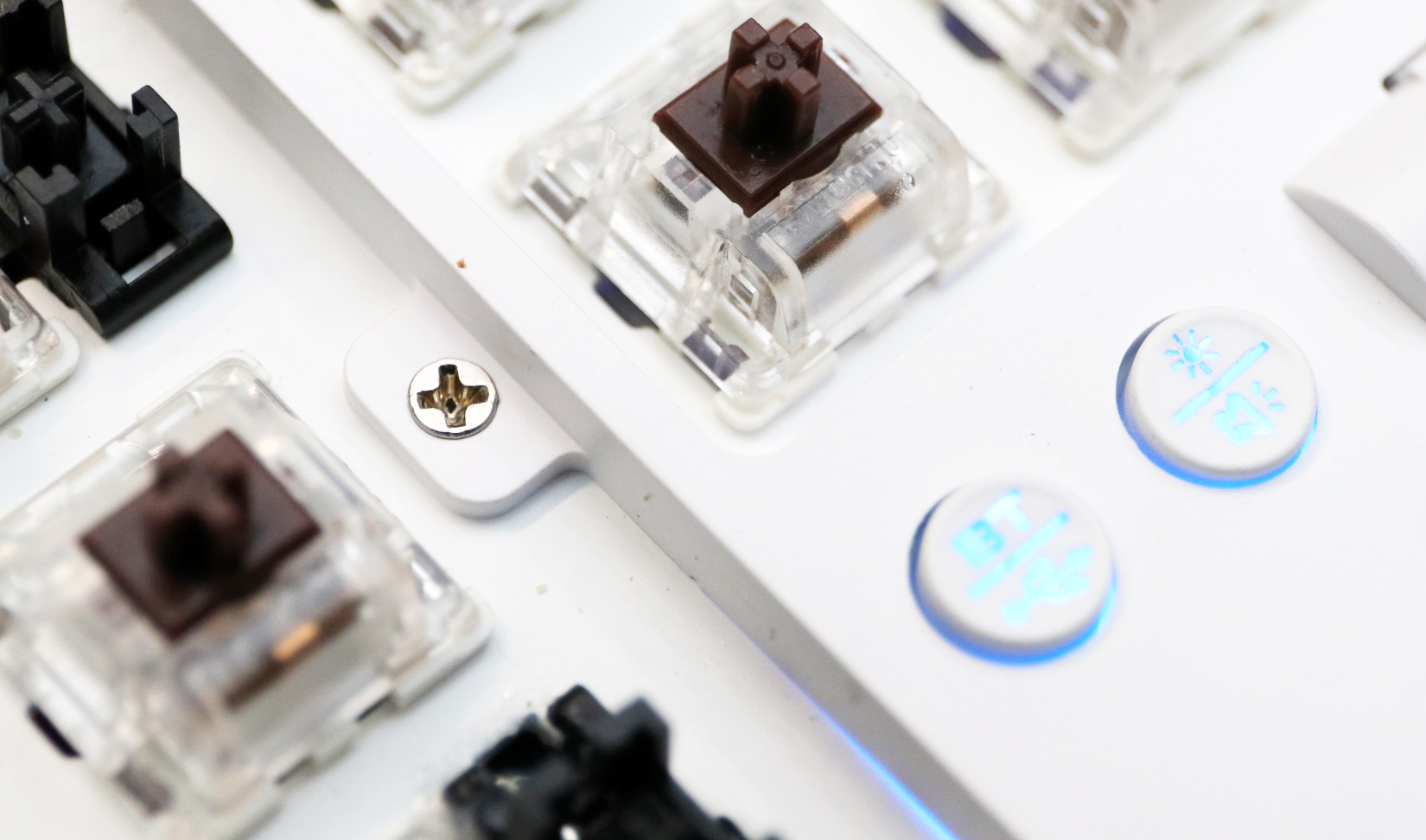 k870t键盘,黑爵k870t键盘怎么拆