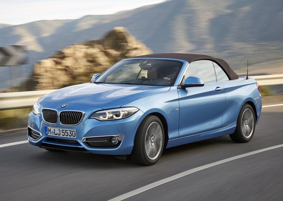 150万适合女生的软顶敞篷跑车,撩妹应该租哪款硬顶敞篷车