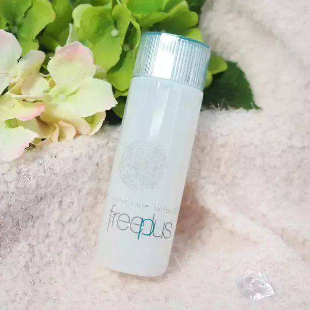 35岁干皮女性用什么品牌护肤品好,干皮色斑暗黄适合什么品牌护肤品