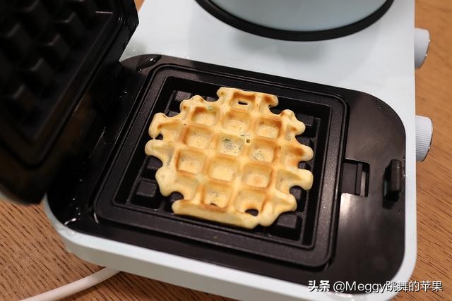 香葱肉松火腿酥饼,香葱肉松小酥饼