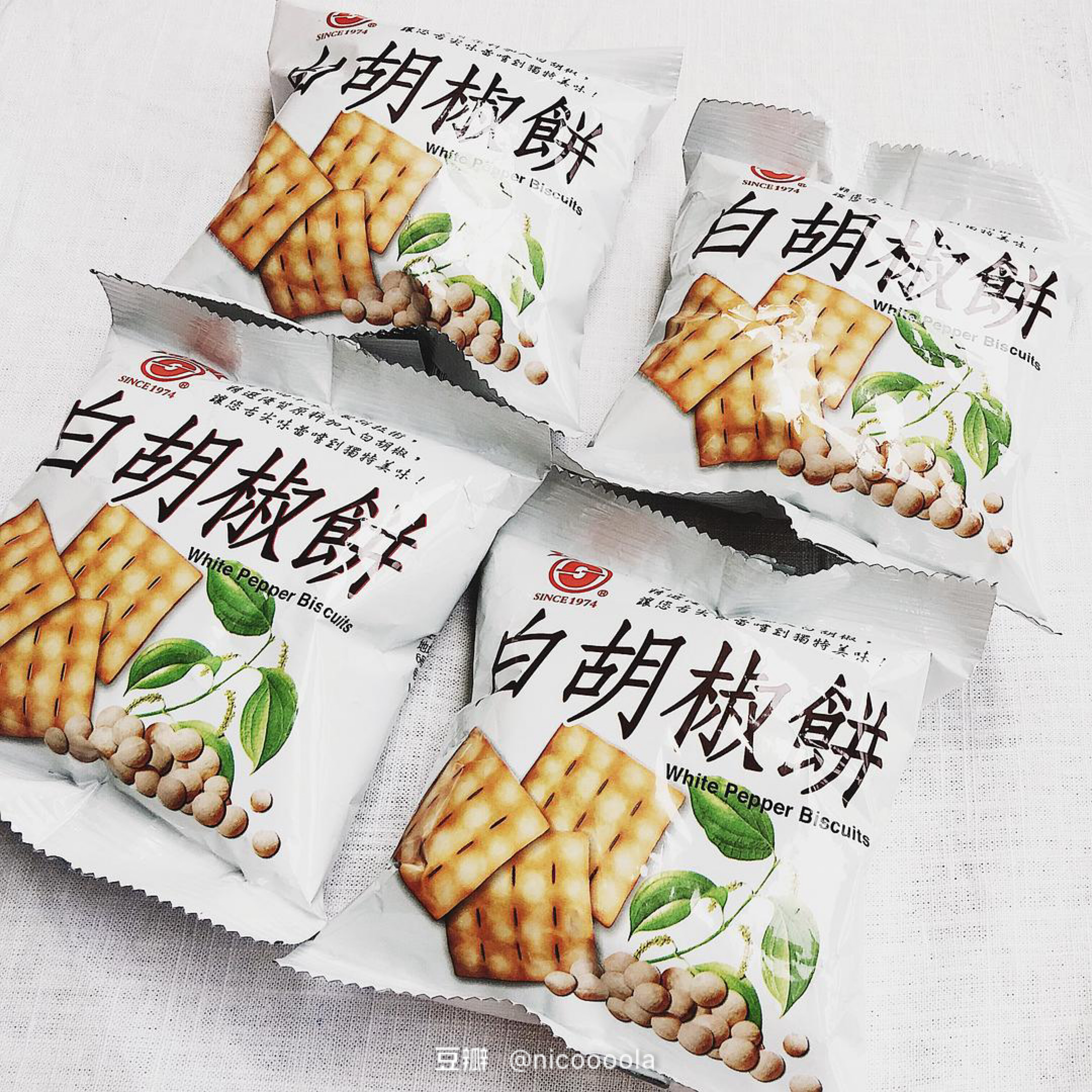 我在办公室的抽屉里，藏了一间小型超市