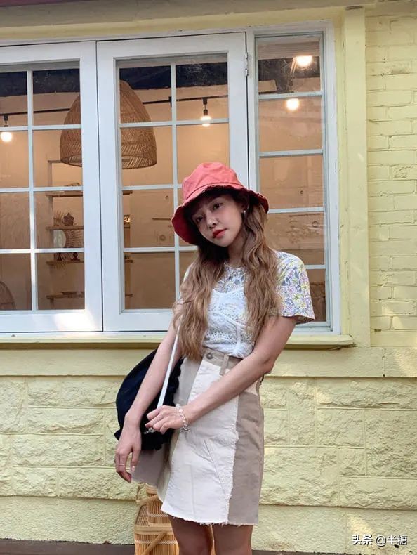 韩剧女主的穿搭连衣裙,韩剧女主穿条纹衬衫