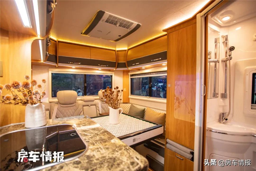 上汽大通t70皮卡澳洲版牵引房车,最新款大通t70小型房车