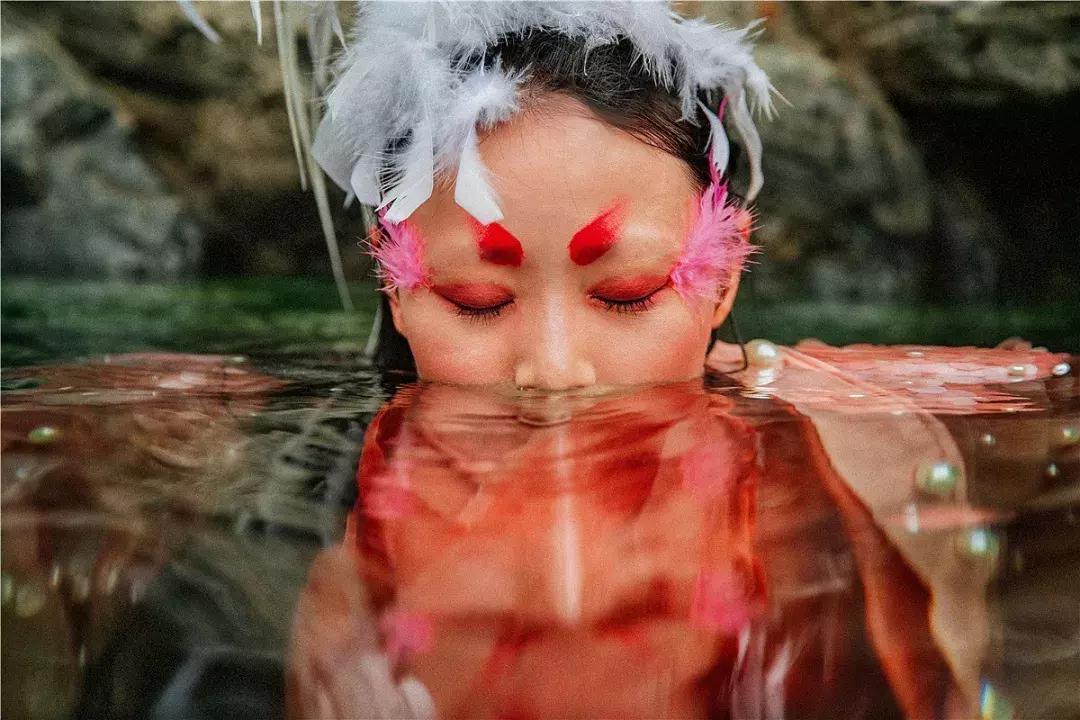 90后女孩拍稀有动物,90后女孩拍视频200万