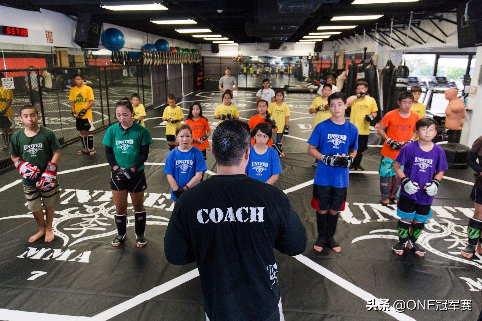 世界冠军姐弟的诞生地，直击夏威夷联合拳馆