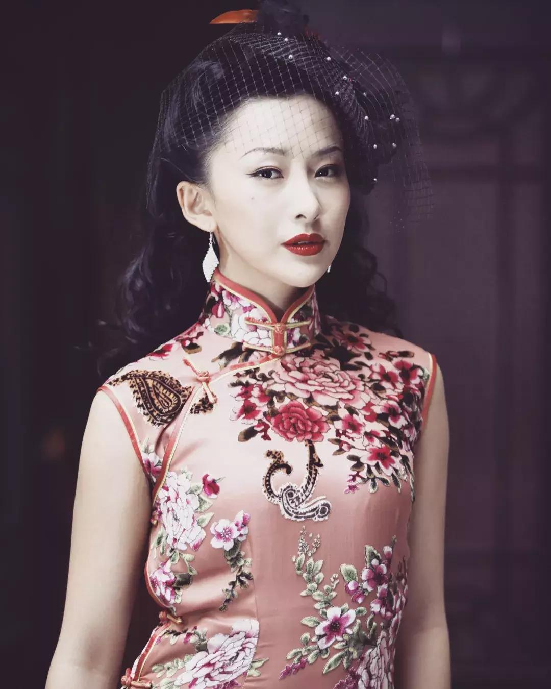 从服务员到好莱坞最红华裔女演员,从服务员到明星