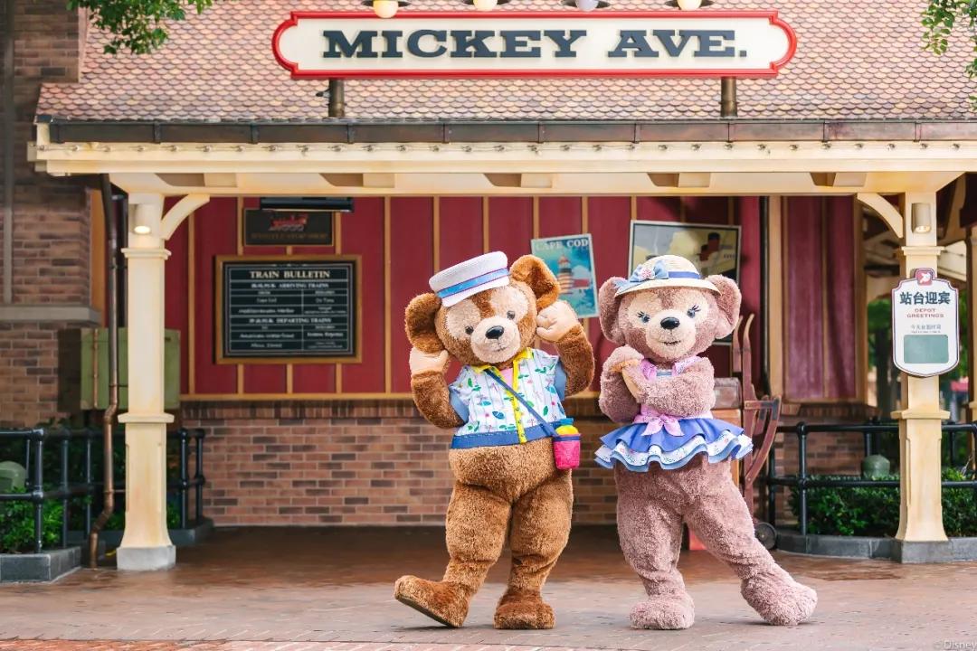 上海迪士尼乐园有多少免费停车,上海迪士尼度假区夏日