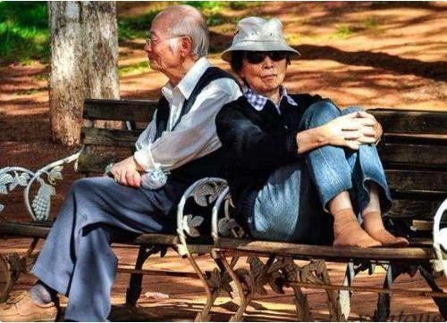 假丁克正在年轻人中流行,真丁克还是假丁克