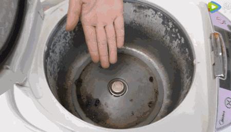 电饭锅的这个地方一定要擦,电饭锅怎么擦最省钱