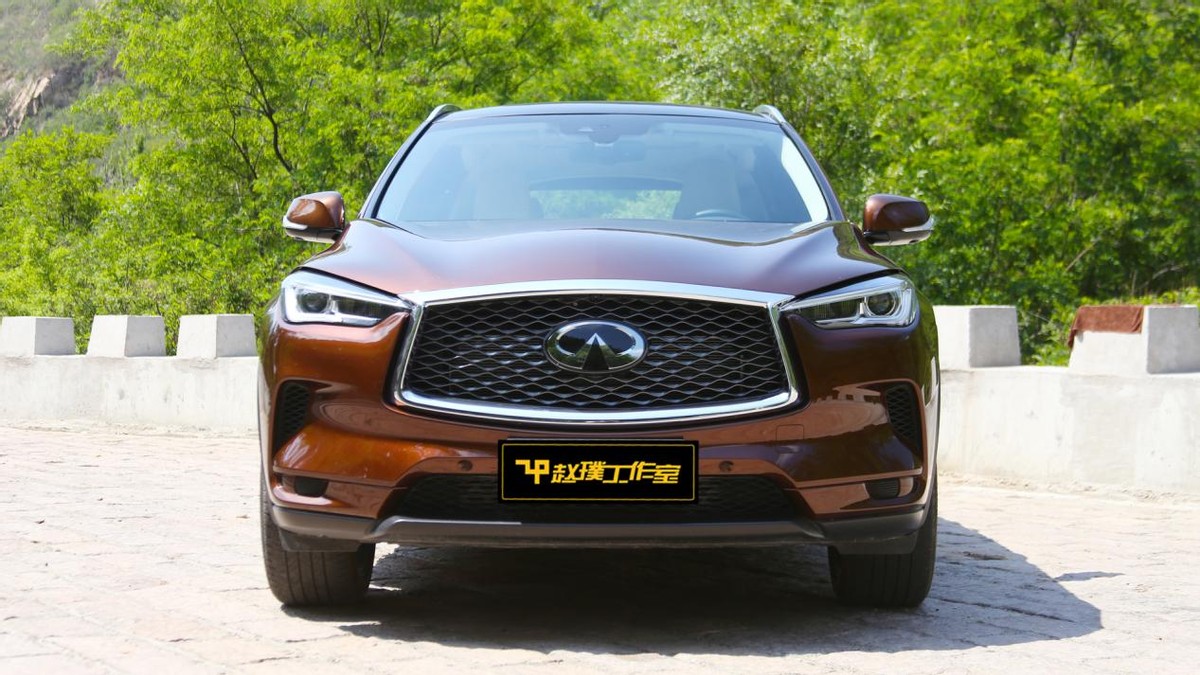 细节全面解析汽车,英菲尼迪qx50悦享版自驾