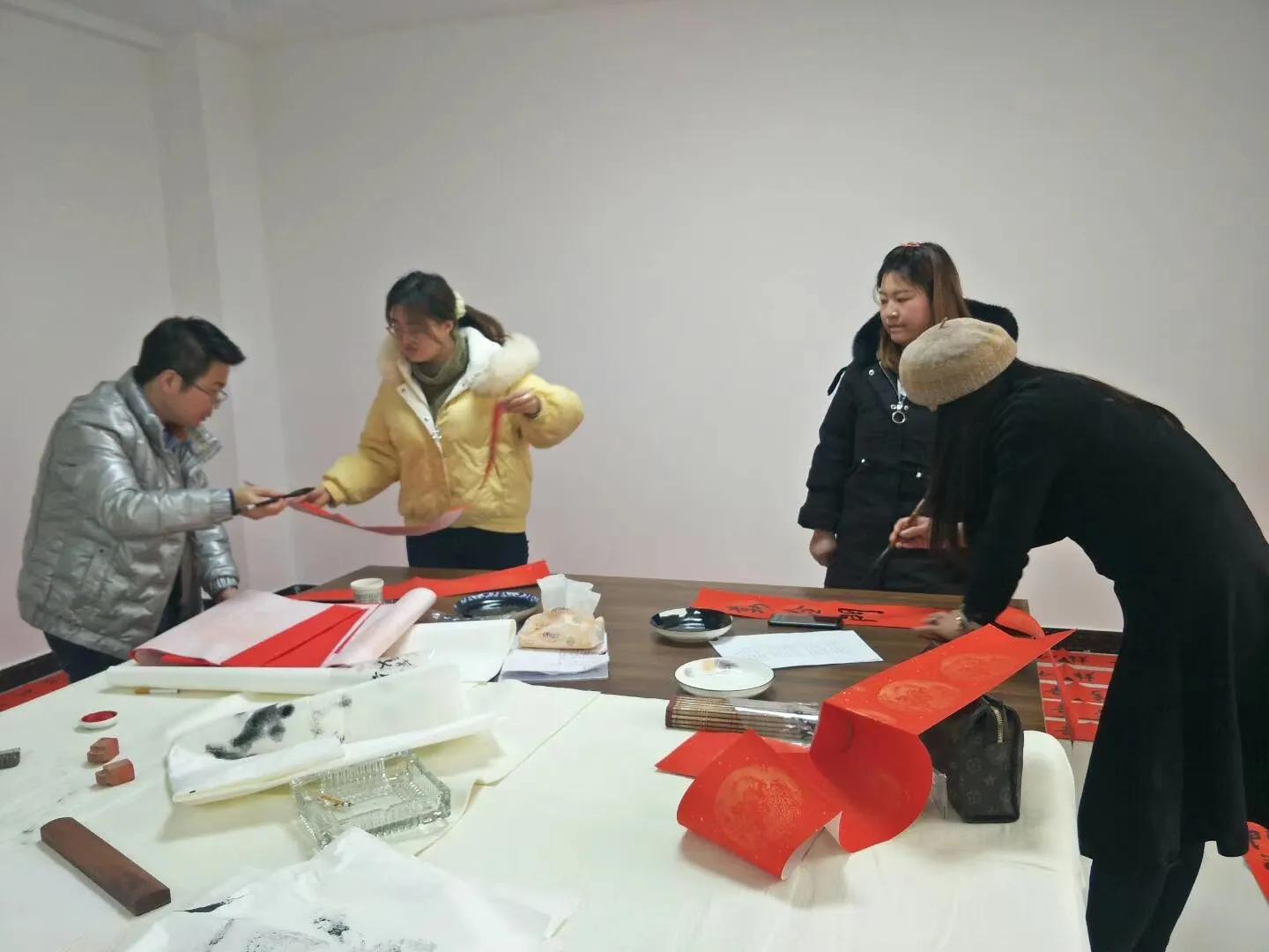 文化产业激发经济发展新活力,文化促进科技发展