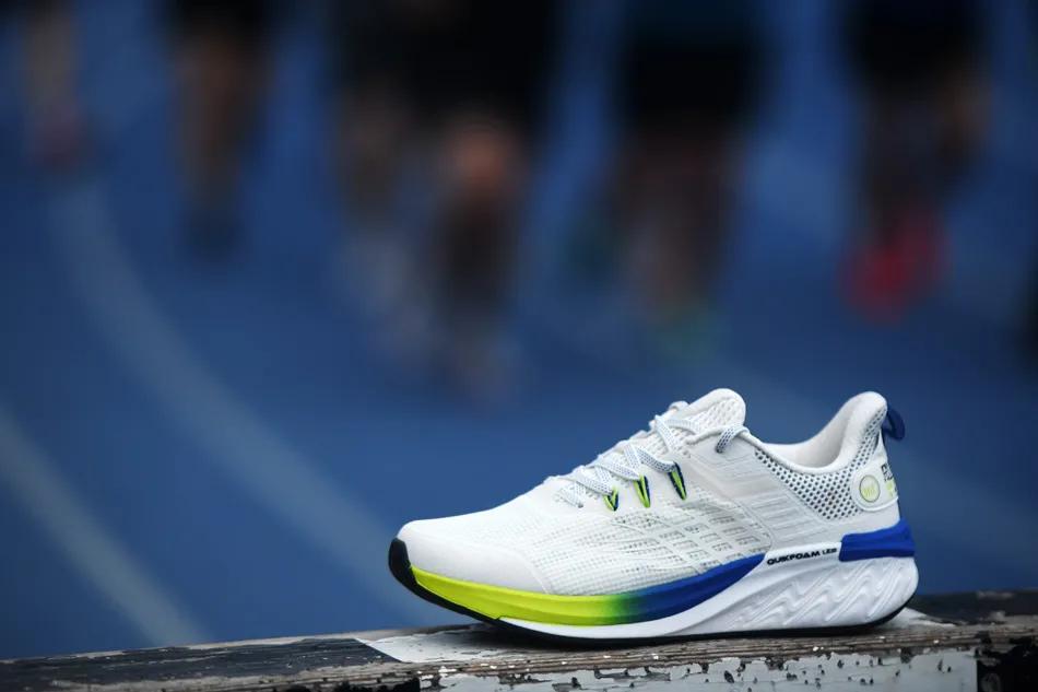 361飞燃2.5适合入门级跑者吗,361跑鞋哪个系列最好