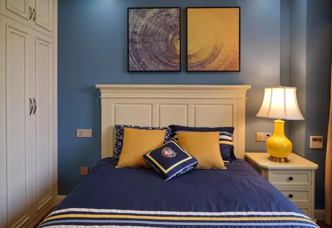 床头柜这样搭配卧室真的好美 (美洛铂格床头柜)