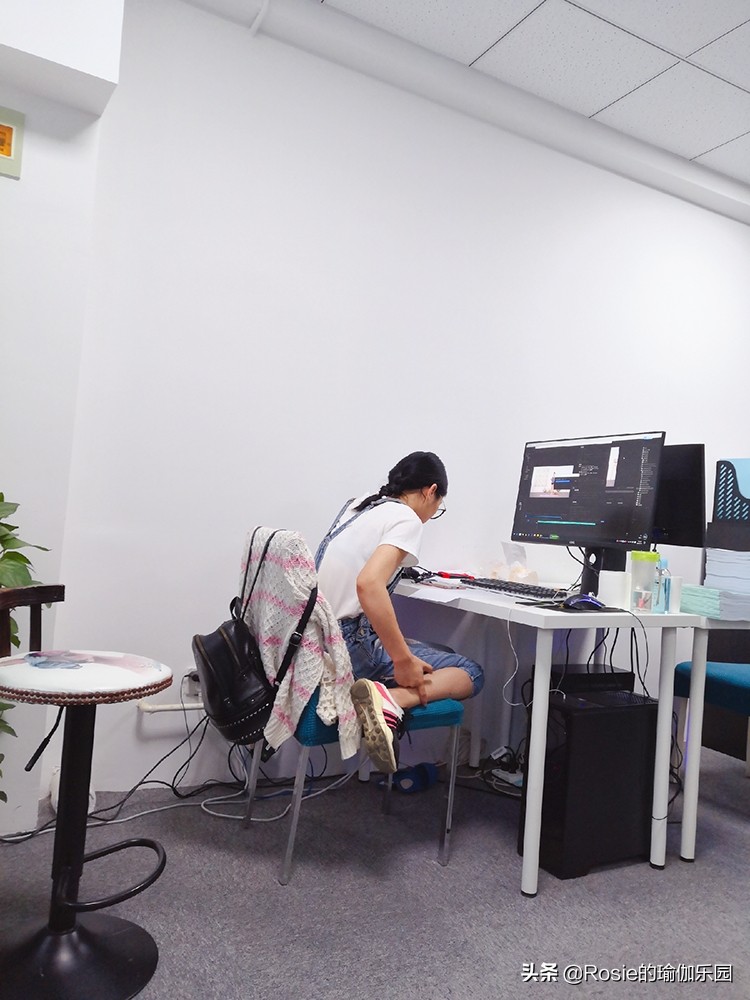 腰痛直不起腰推拿几次能正常走路,腰痛走路站不直