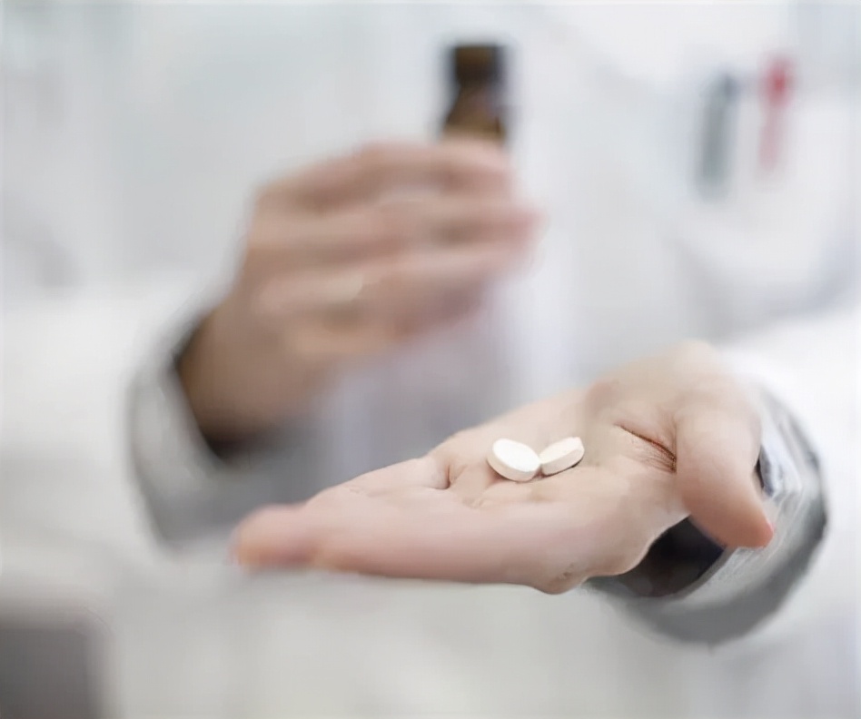 来曲唑促排卵药吃后小腹胀,促排卵来曲唑吃五天有卵泡