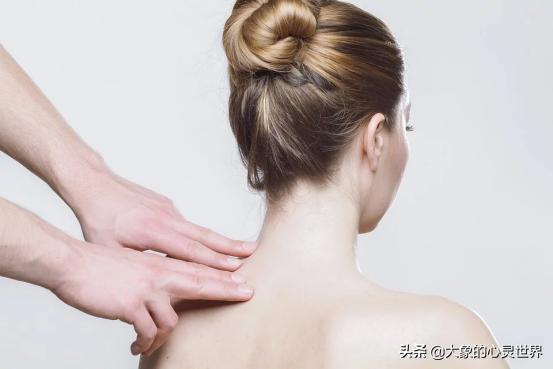 她失眠三年，痛苦不堪，数月后被治愈：做好三件事，和失眠说再见