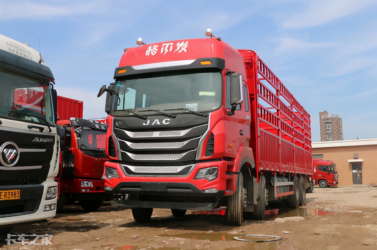 国内重卡行业下半年断崖式下降,重卡销量迎来了断崖式的下跌