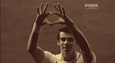 足球十大庆祝动作,足球庆祝动作梅西和小罗