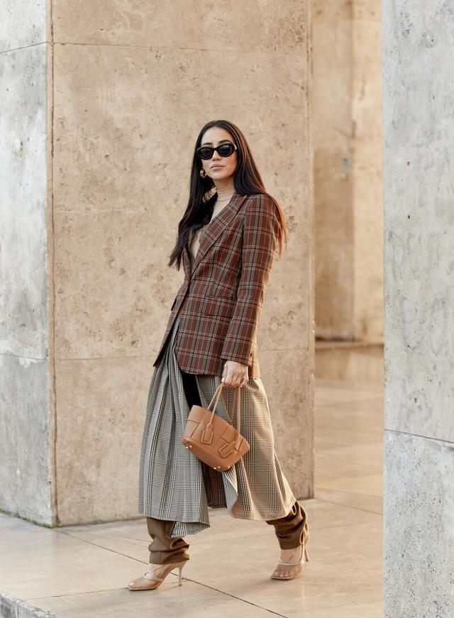 秋冬高腰毛呢裙怎么搭配,秋冬一定要试试这套毛呢裙穿搭