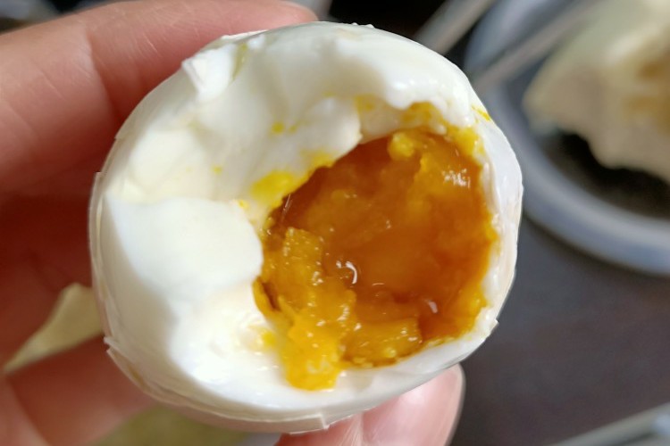 黄泥土腌咸鸭蛋怎么腌,腌咸鸭蛋土腌方法