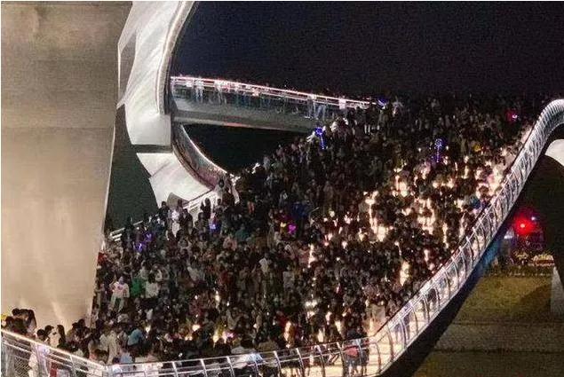 五岔子网红桥打卡必备,五岔子网红桥拍照攻略