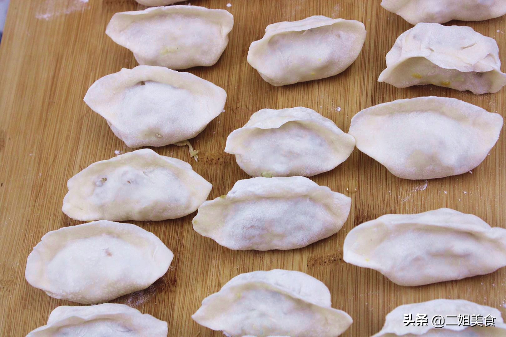 蒸饺子冷水上锅,蒸饺子开水上锅还是凉水上锅