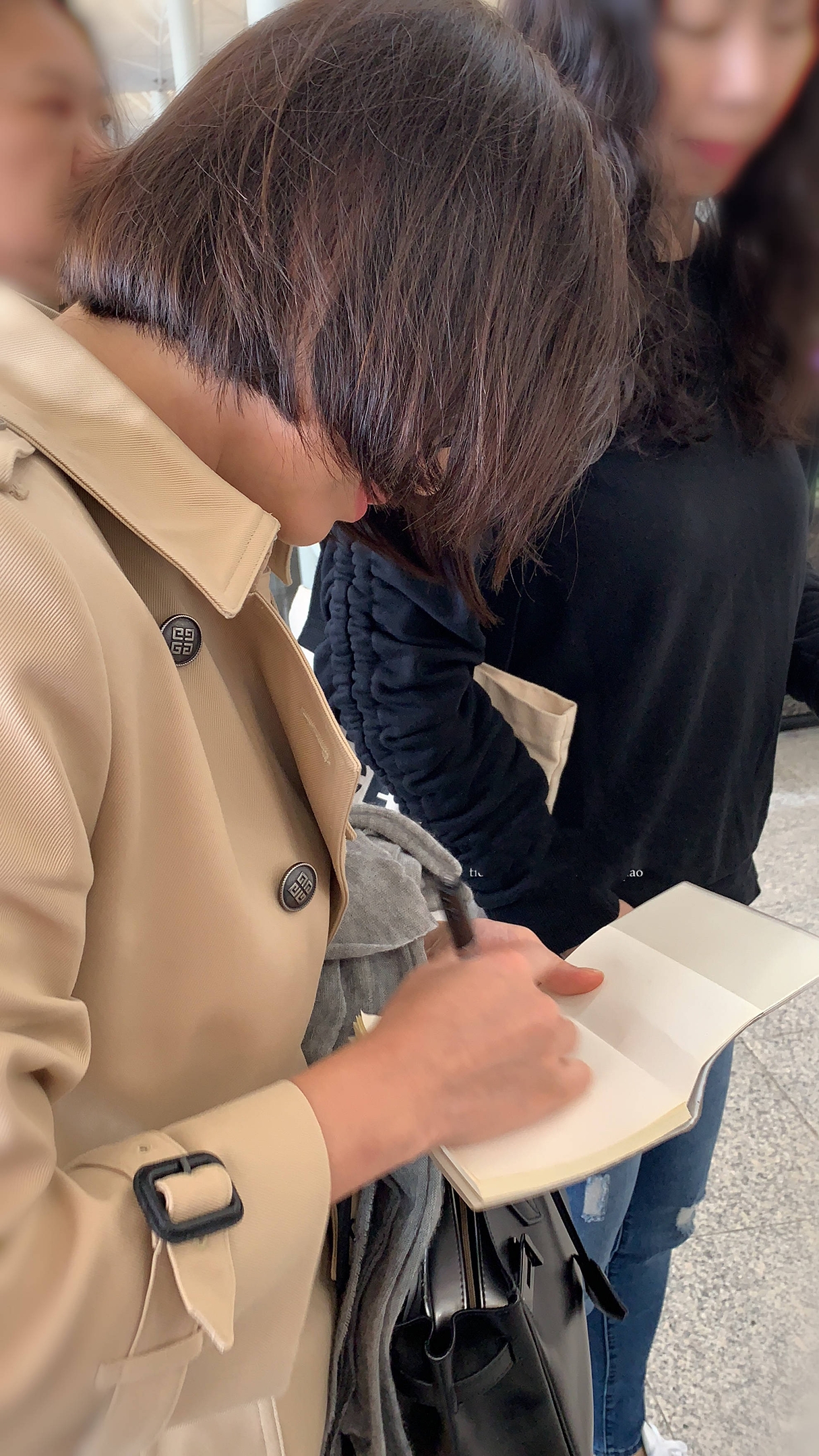 宋慧乔穿搭风衣,宋慧乔风衣穿搭