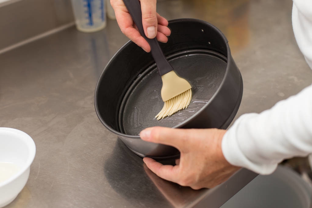 这样做出来的轻芝士蛋糕,口感贼好,屡试不爽!