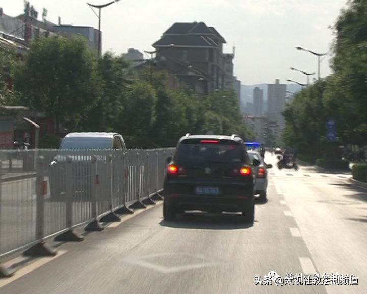 山西高速交警护送生病患儿,交警疾驰送异地病重老人转院就医