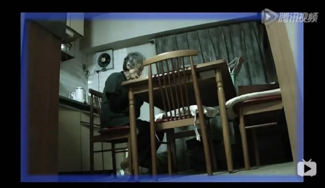 4元吃一天，50元解决*生活性**，这些等死的年轻人究竟怎么了？