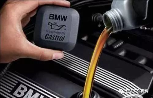 摩托车机油变黑快怎么回事,什么情况下汽车机油会变黑