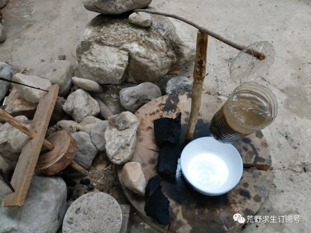 野外生存中木炭的作用和功效,木炭的用途及其对应的性质