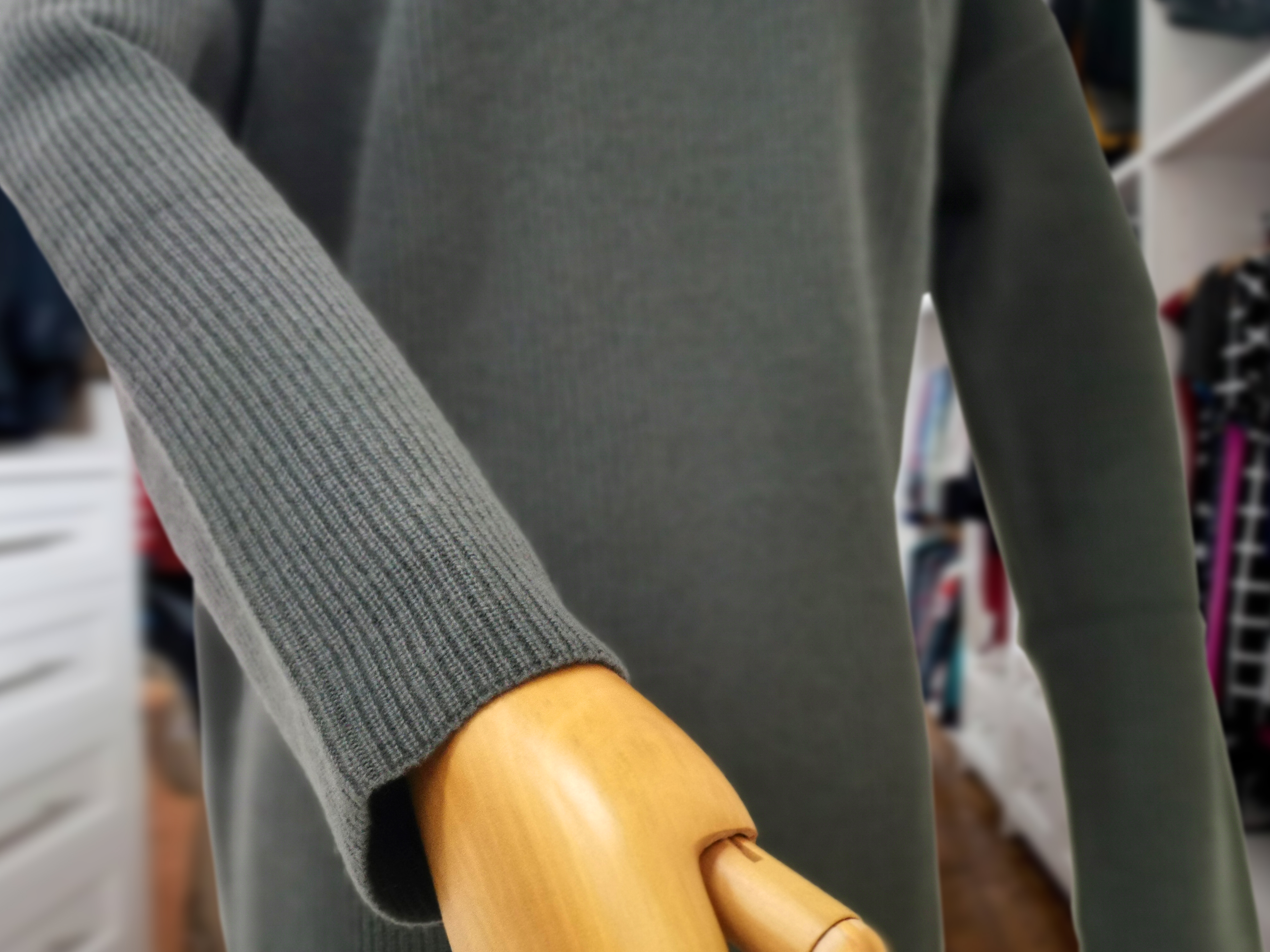 今天不聊高考,我们聊鄂尔多斯羊绒!