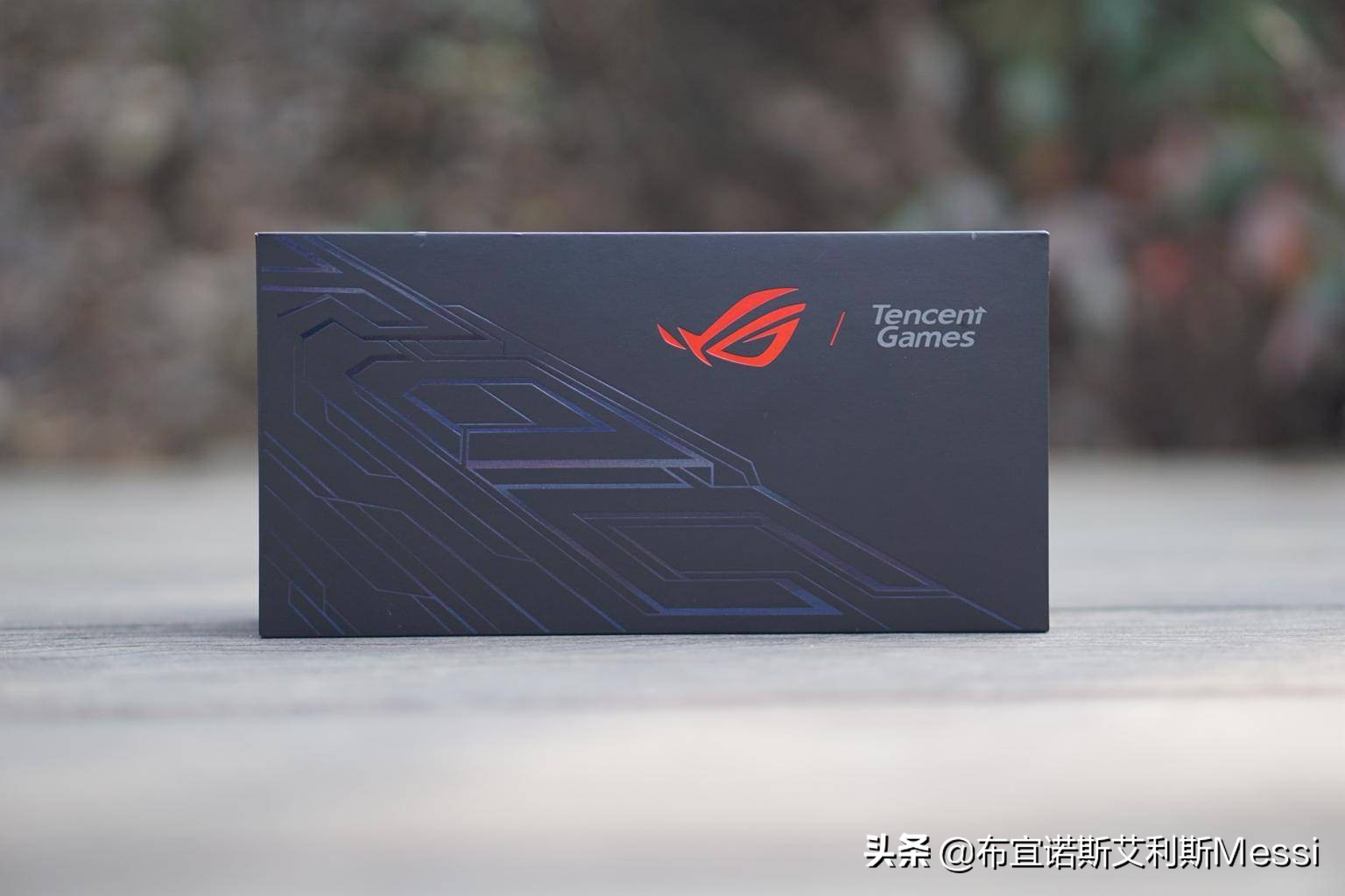 华硕rog2跑分,华硕rog2换屏