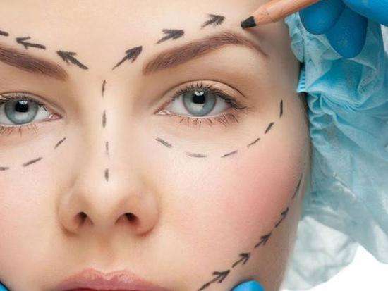 杨紫现身整形美容医院被嘲，牙齿矫形算不算整形？