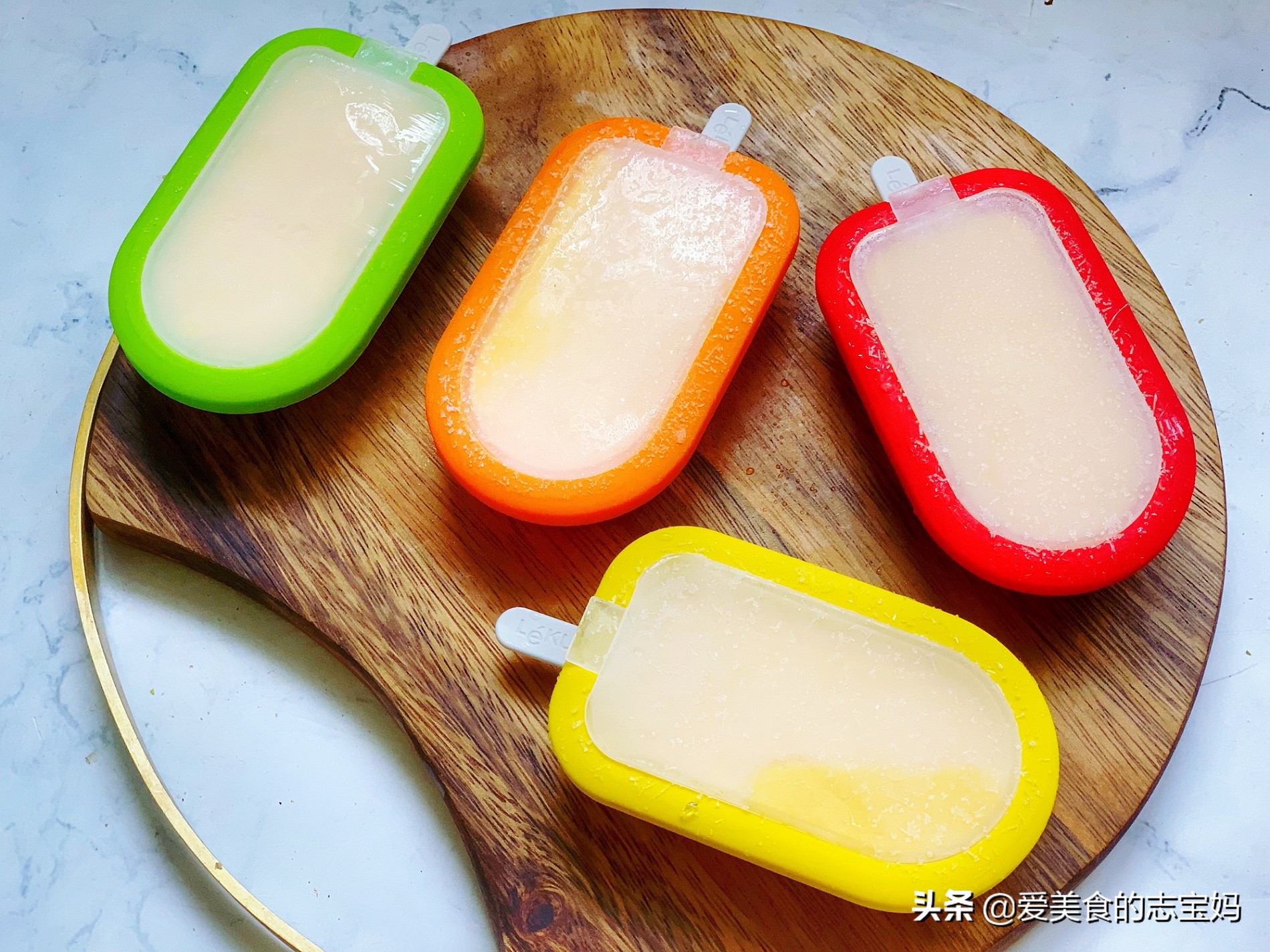 想吃雪糕不用买，自制健康零添加，这种口味的我家隔三差五做1次