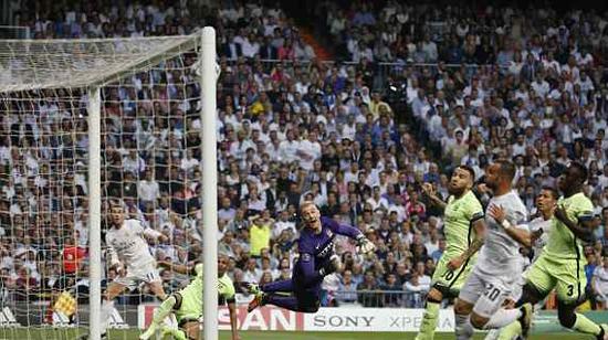 马德里的蓝天,致足球经典