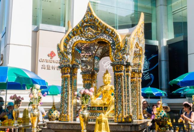 泰国四面佛正确拜法,泰国四面佛神檀旅游攻略