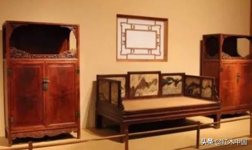 同样胡桃木家具价格相差,红木家具回收价格和原价差多少