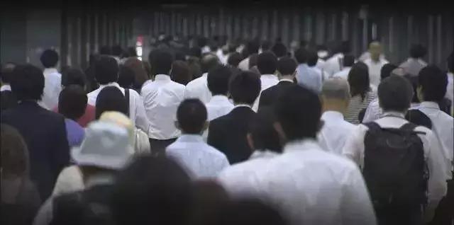 日本人一个月收入多少日元,日本人的收入主要用在什么地方