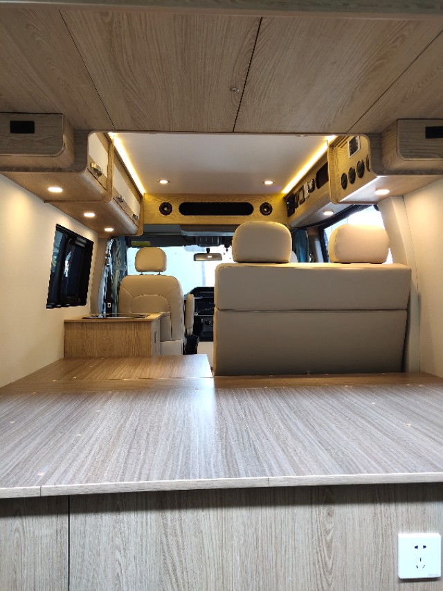 适合两人出游的房车,适合2人旅行的b型手动挡房车