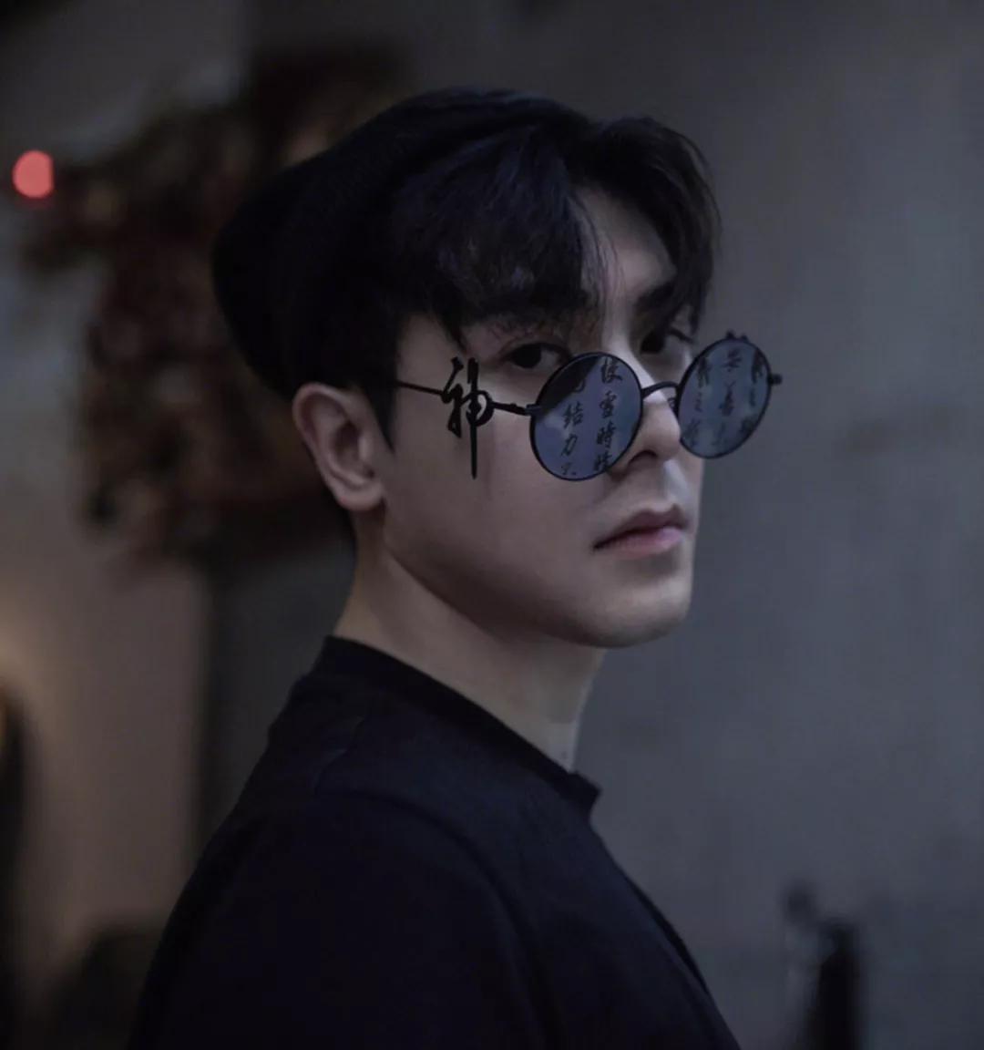 最近很流行的眼镜,最近特别流行的眼镜