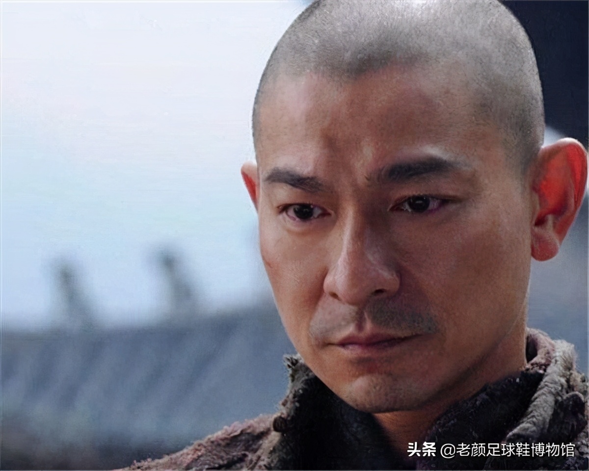 阿迪达斯猎鹰顶级测评,adidas猎鹰中端