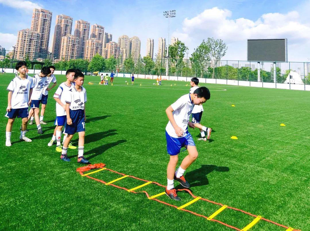 能长高个子的孩子有啥特征,能长高的人的特点