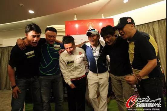 中国足坛第一浪子打架出轨还吸毒，当初那英看上他哪一点了？