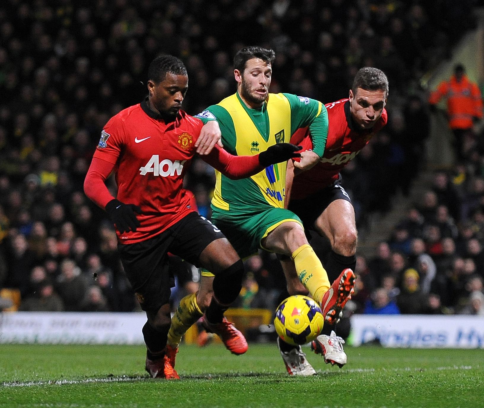 埃弗拉庆祝曼联夺冠,足坛故事录