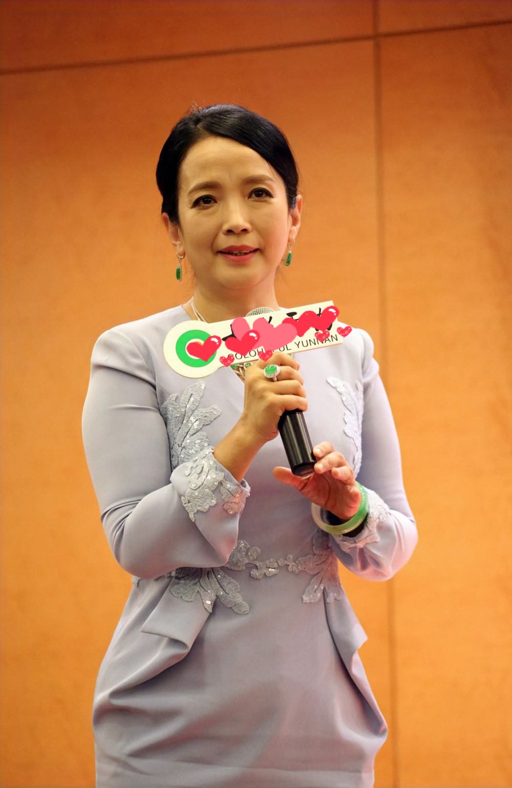 吕丽萍打扮视频,吕丽萍最新穿搭