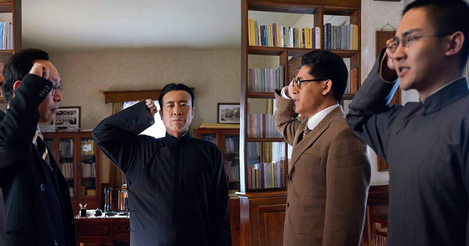 开国上将在延安开饭店，陈赓吃完不给钱：要钱没有，要命一条