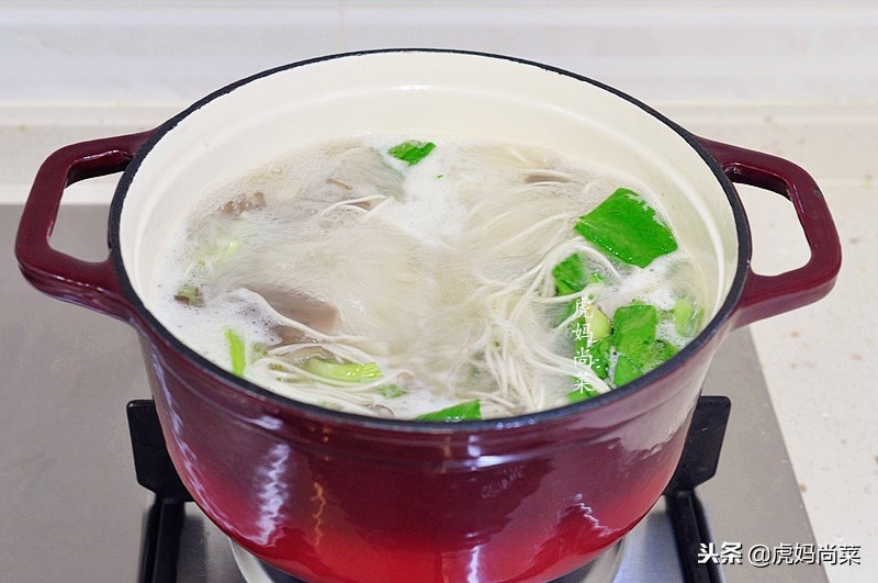 养胃鸡汤面,适合感冒吃的鸡汤面