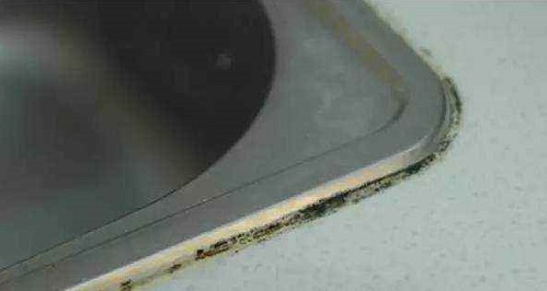 灶台打玻璃胶的地方发黑怎么去除,卫生间玻璃胶发黑发霉怎么清除